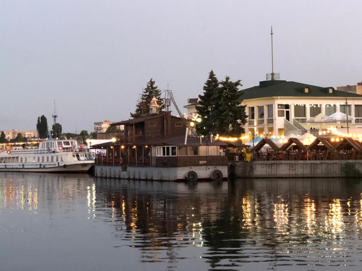 Новая Красивая Квартира. Cherkasy Bagian luar foto