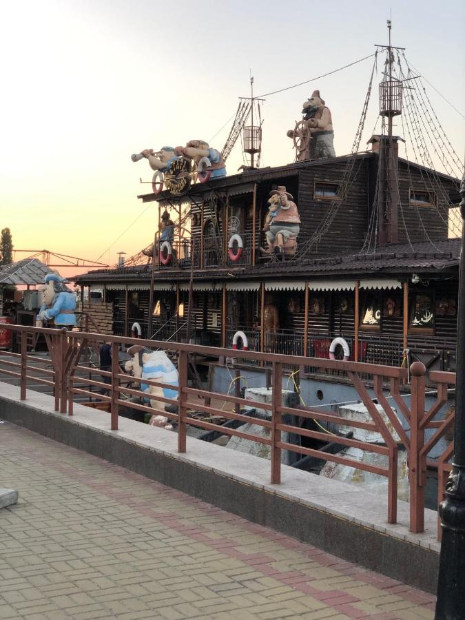 Новая Красивая Квартира. Cherkasy Bagian luar foto
